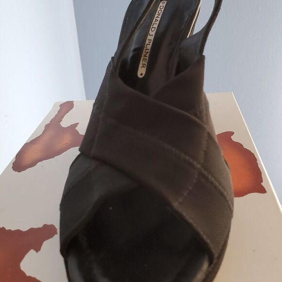 Donald Pliner Black Microfiber/Suede Wedges-9.5M - Picture 3 of 6